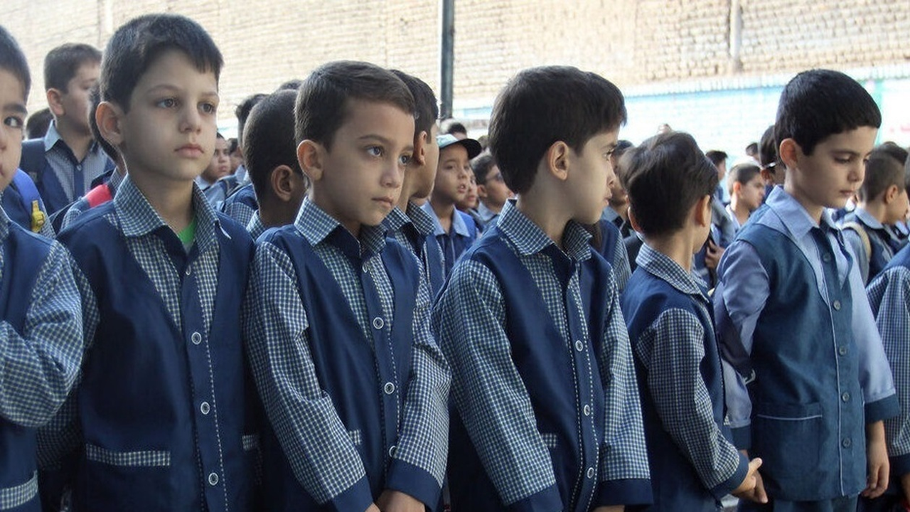 لباس فرم پرحاشیه لباس فرم پرحاشیه