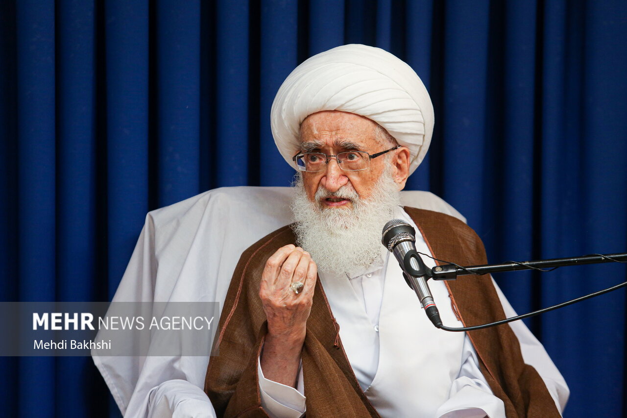 نامه آیت الله نوری همدانی به پاپ لئون چهاردهم رهبر عالی کاتولیک جهان
