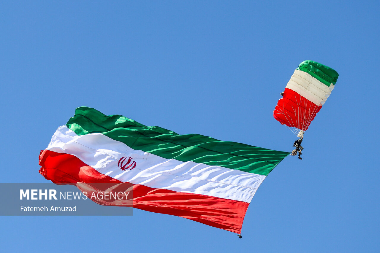روز ارتش ۱۴۰۵؛ رژه اقتدار در دل ۴۰ روز آتش و خون، نه در خیابان‌ها