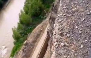 جاده‌ای باریک و خطرناک در نزدیکی مرز ایران و ارمنستان