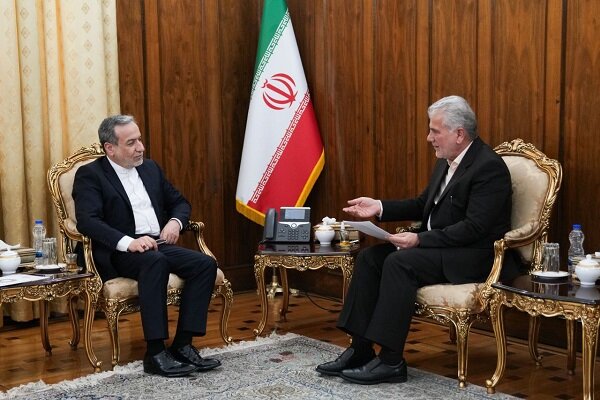 دیدار مدیر عامل هواپیمایی جمهوری اسلامی ایران با وزیر امور خارجه