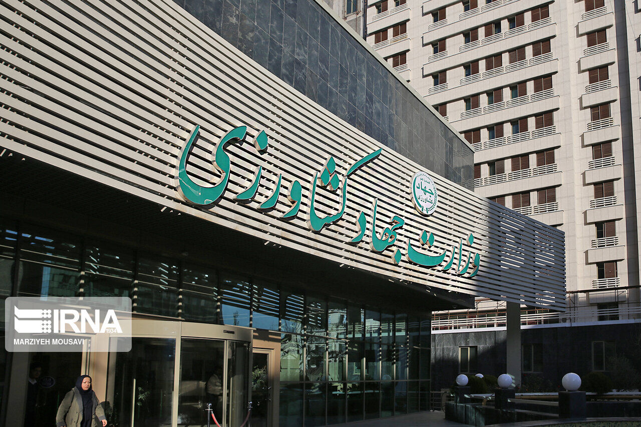آغاز واگذاری زمین به ۶۴ هزار پرسنل وزارت جهاد کشاورزی در سال جاری آغاز واگذاری زمین به ۶۴ هزار پرسنل وزارت جهاد کشاورزی در سال جاری