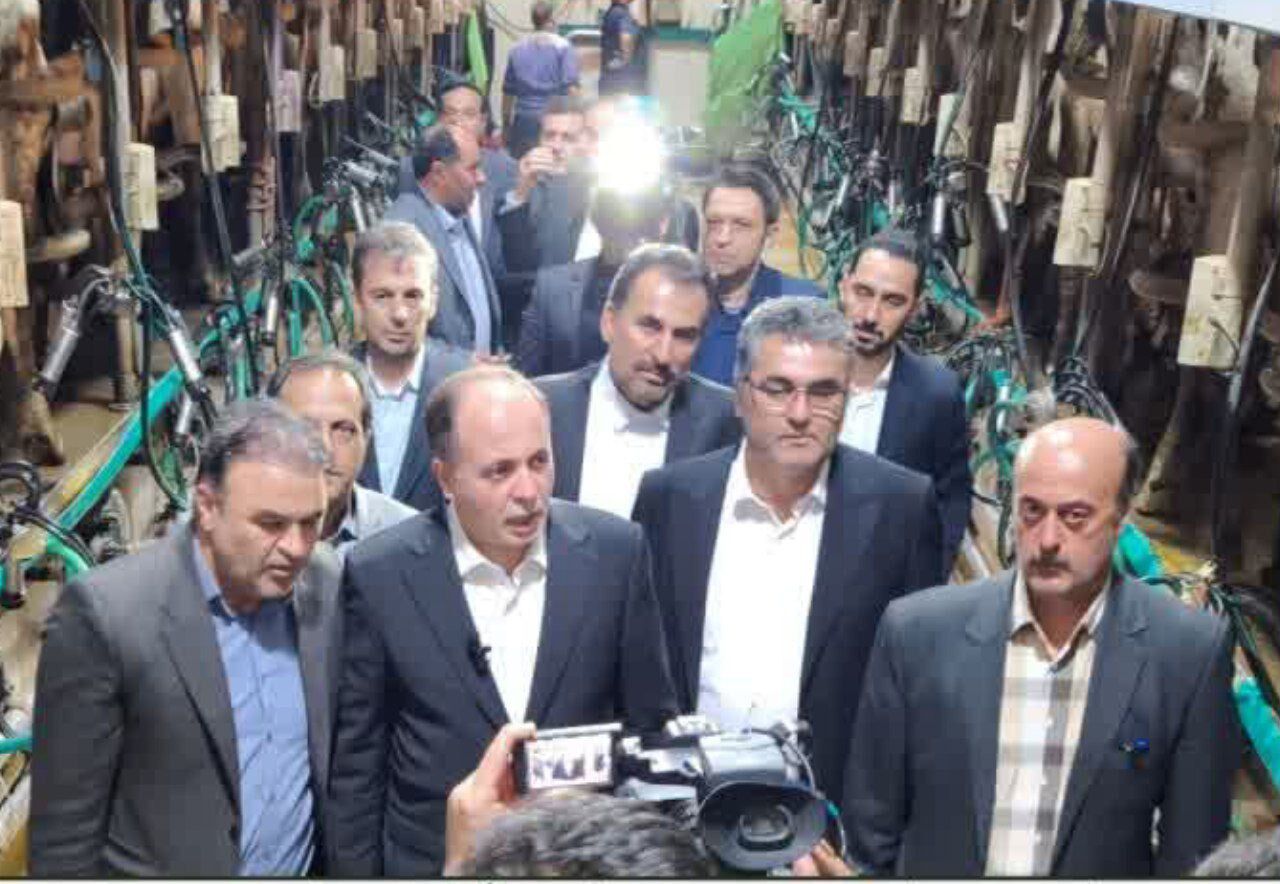 وزیر جهاد کشاورزی از مجتمع کشت و صنعت مغان بازدید کرد وزیر جهاد کشاورزی از مجتمع کشت و صنعت مغان بازدید کرد