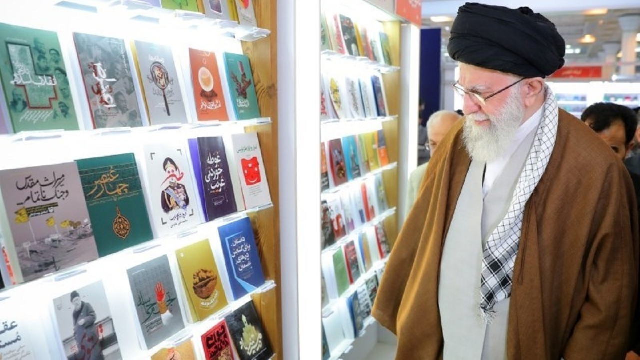 کتاب ماند اما صدای آشنا نرسید کتاب ماند اما صدای آشنا نرسید