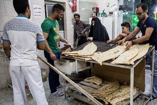 رئیس اتاق اصناف تهران: یارانه نان واقعی شود و به مردم برسد