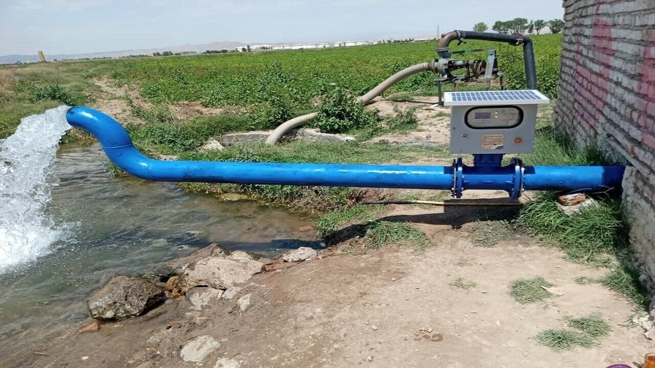 دولت از چاههای مجاز با کنتور هوشمند عوارض میگیرد دولت از چاههای مجاز با کنتور هوشمند عوارض میگیرد
