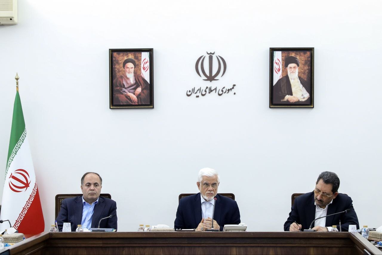 عارف: اختیار تعیین قیمت نان در هر استان به استانداران واگذار میشود عارف: اختیار تعیین قیمت نان در هر استان به استانداران واگذار میشود
