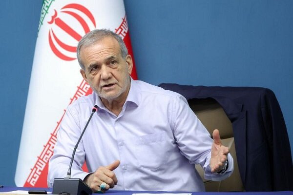 گزارش پروژه ۱۵ هزار مگاواتی برق خورشیدی روی میز پزشکیان