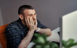 پای دروغ در کفش حقیقت پای دروغ در کفش حقیقت