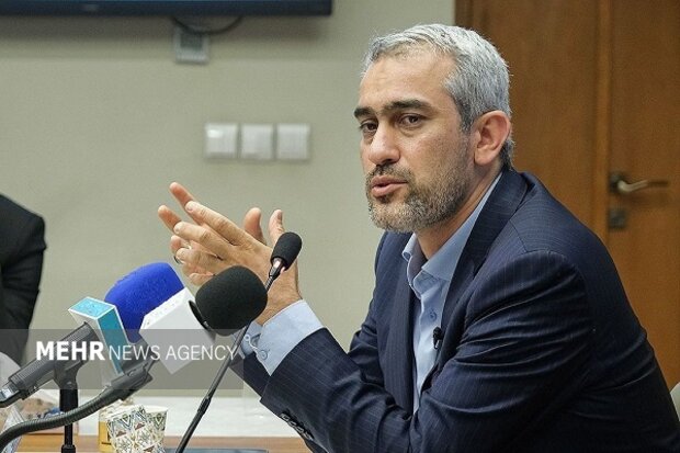 تاکید وزیر اقتصاد بر حمایت از بنگاه‌های اقتصادی و بازارهای مالی