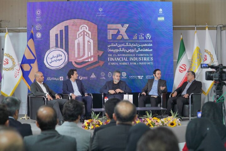 همه از خدمات بانک ملی استفاده می‌کنند، فقط کسی نمی‌داند!