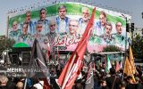 حضور وزیر اقتصاد در مراسم تشییع شهدای اقتدار ایران