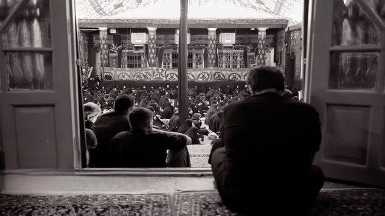 اینجا «دل‌ها» قرن‌هاست که در روضه می‌گریند!