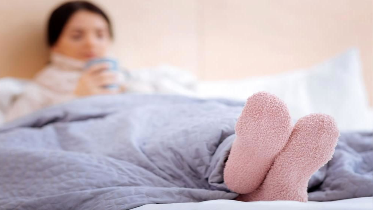 خوابیدن با جوراب خطرناک است؟ خوابیدن با جوراب خطرناک است؟