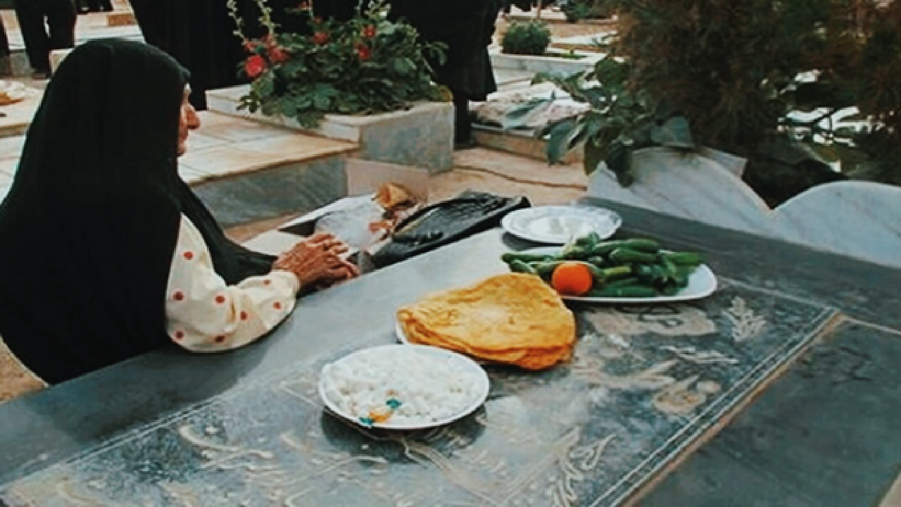 خیرات؛ کلیدی برای آرامش زندگان و شادی درگذشتگان خیرات؛ کلیدی برای آرامش زندگان و شادی درگذشتگان