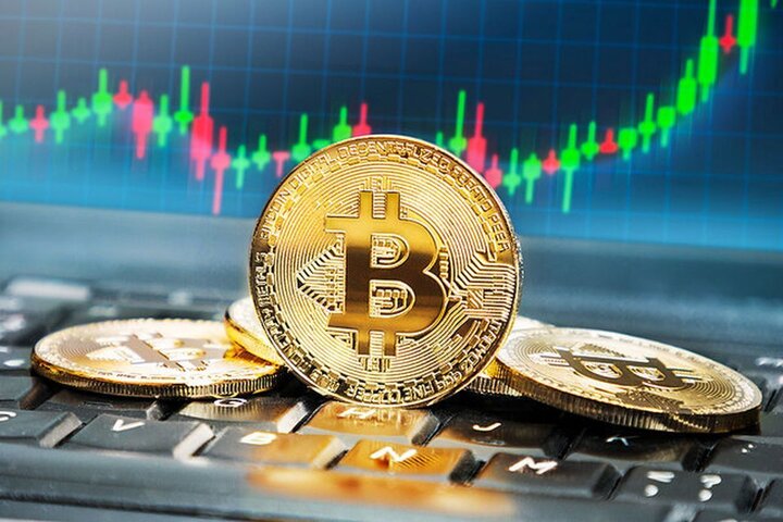 بیت کوین در آستانه ورود دوباره به کانال ۱۲۰ هزار دلاری