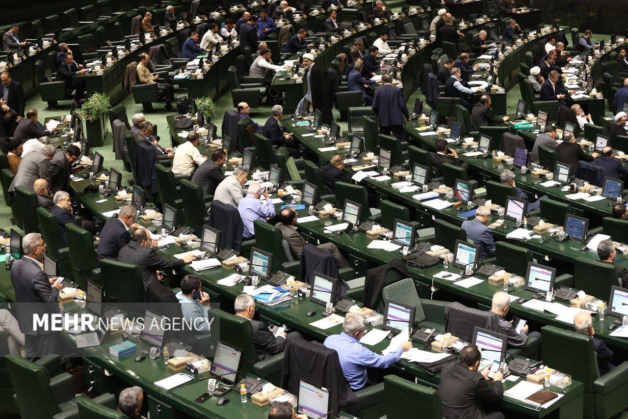 نمایندگان مجلس: دفاع مقدس تا پشیمان‌سازی قطعی دشمن متجاوز ادامه یابد