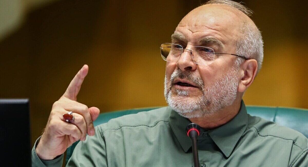 قالیباف: دشمن اگر یکی بزند، چندتا می‌خورد