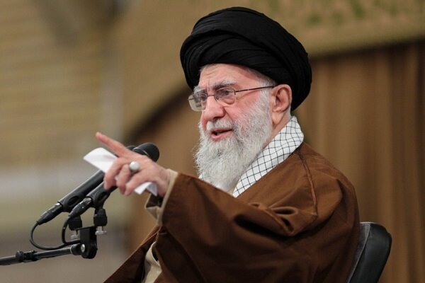 سه رکن اصلی مدیریت رهبر شهید؛ از تعهد و معنویت تا نقش‌آفرینی مردم