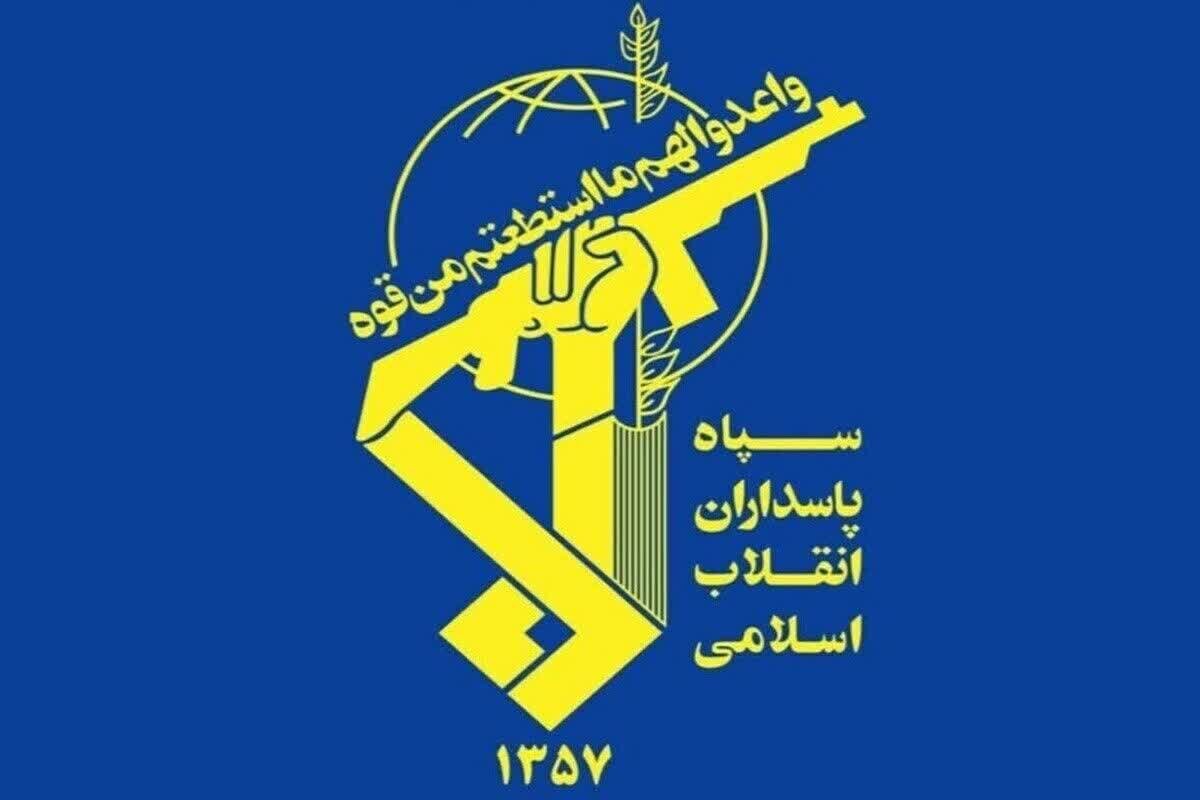 سپاه: معلم روح جامعه را صیقل داده و اندیشه‌ها را پرورش می‌دهد