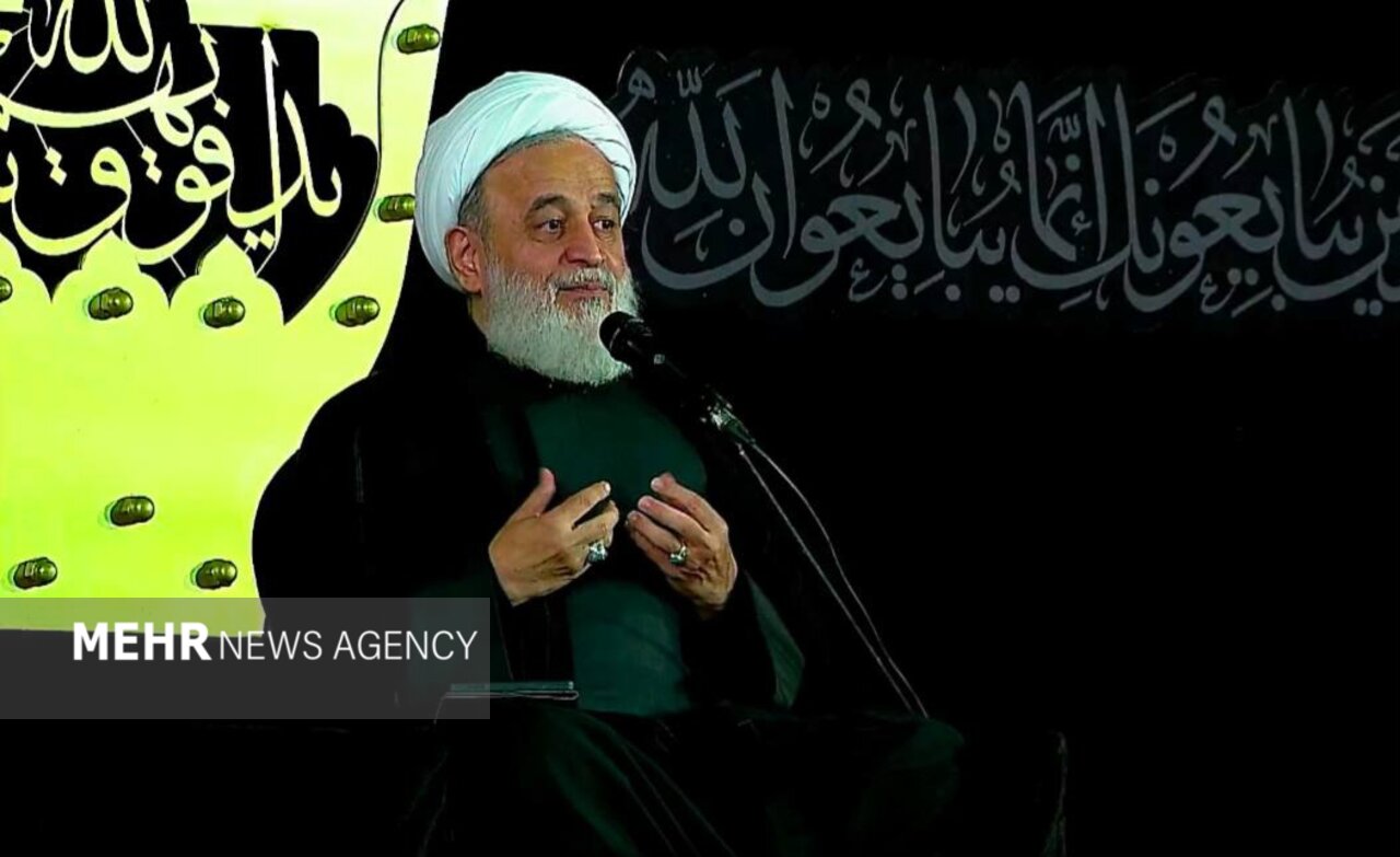 هشدار استاد پناهیان درباره «تنبلی فکری»/ رهبر شهید تحول خواه بودند
