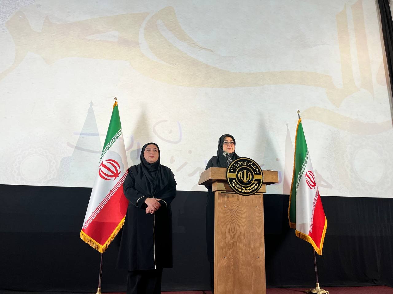 مهاجرانی: دولت علاقه‌مند به افزایش مبلغ کالابرگ است