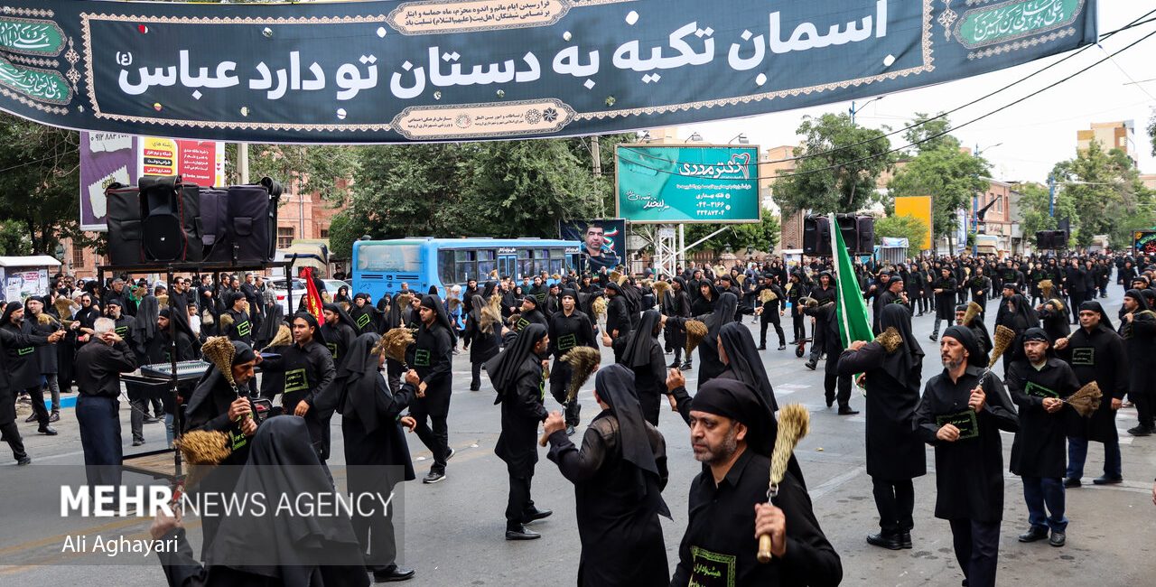 اقامه عزای آذربایجانی ها به وقت تاسوعای حسینی؛طنین نوای «یا ابوالفضل»