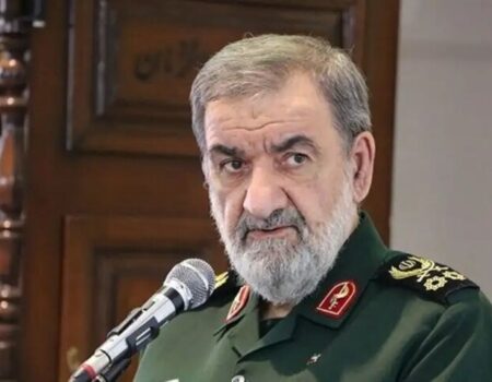 سرلشکر رضایی: بدرقه باشکوه رهبر شهید ناامیدی را به آمریکا تحمیل می‌کند
