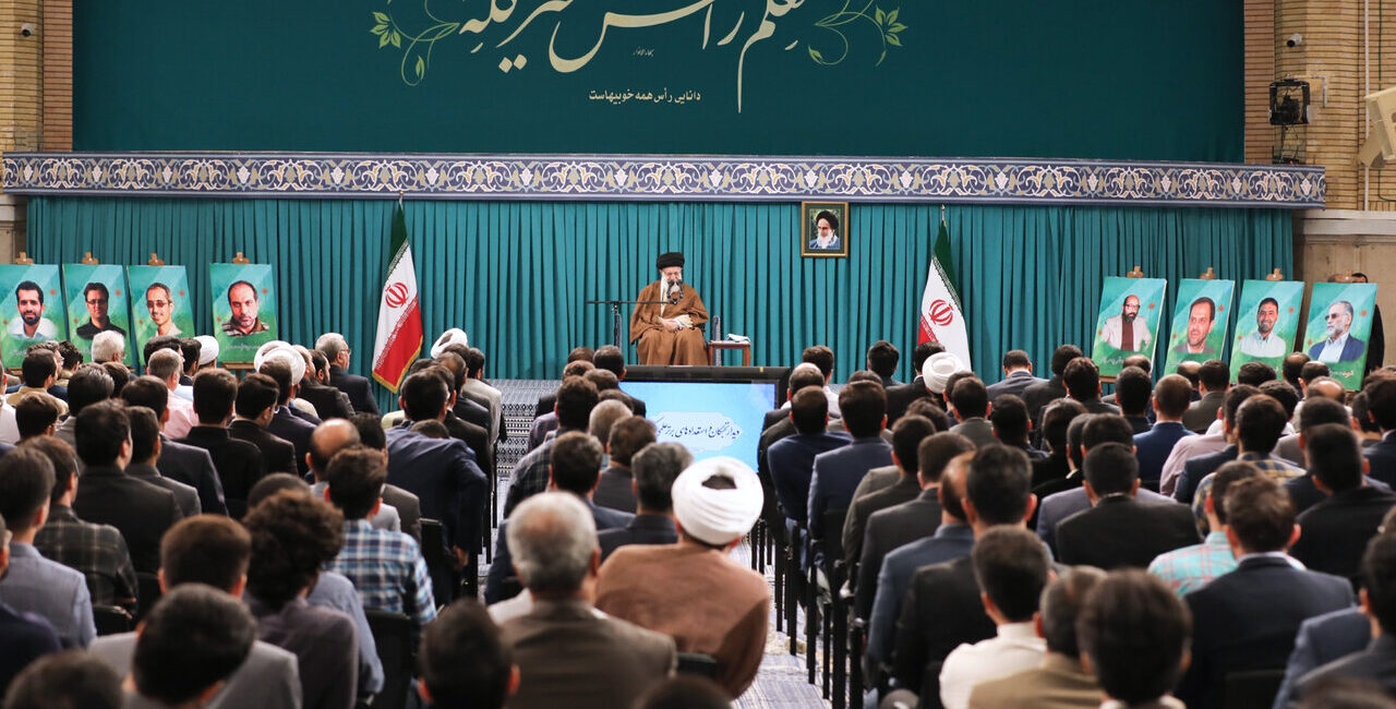 در وداع با معمار پیشرفت؛ بازخوانی نقشه راهی که برای نخبگان ترسیم شد