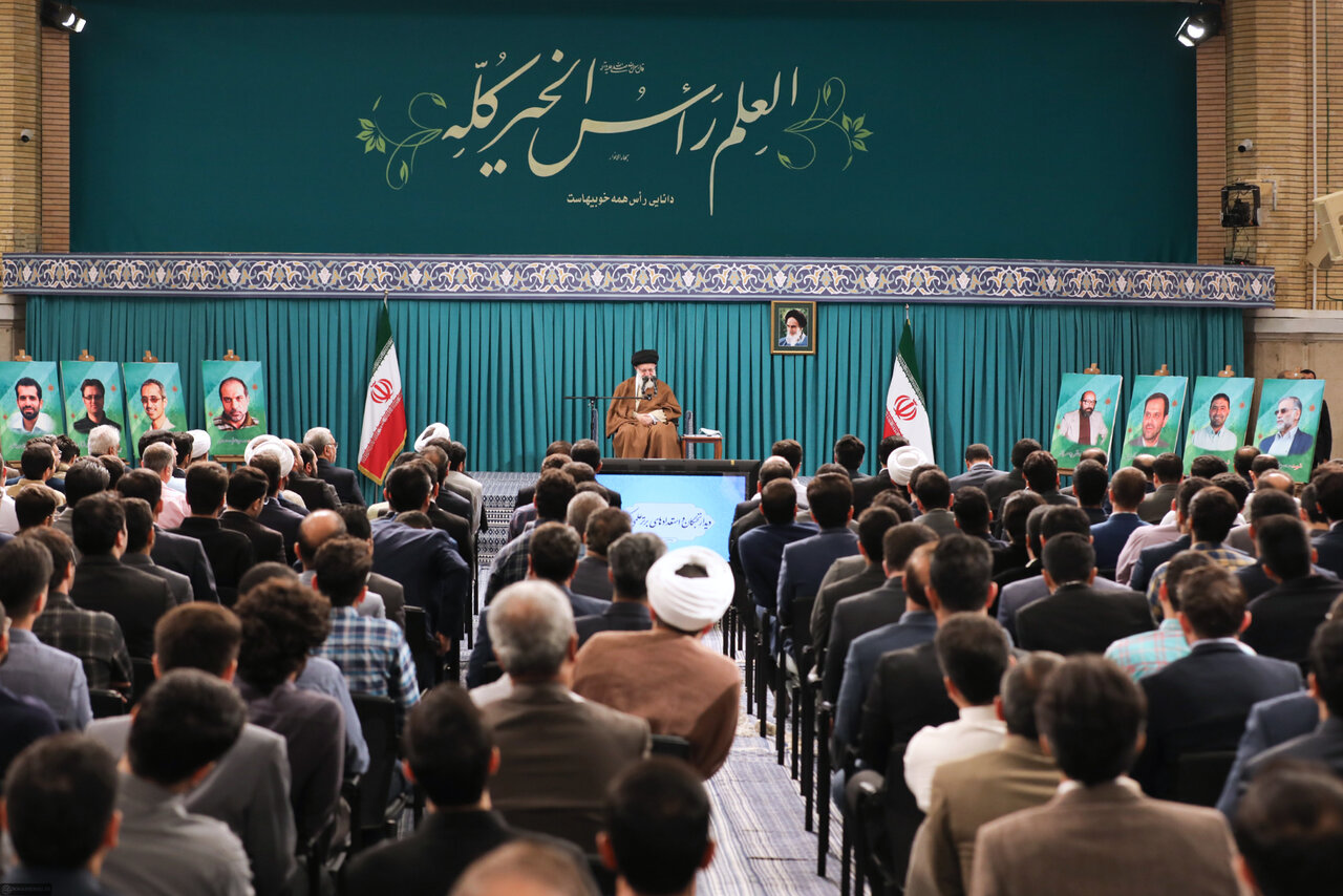 در وداع با معمار پیشرفت؛ بازخوانی نقشه راهی که برای نخبگان ترسیم شد
