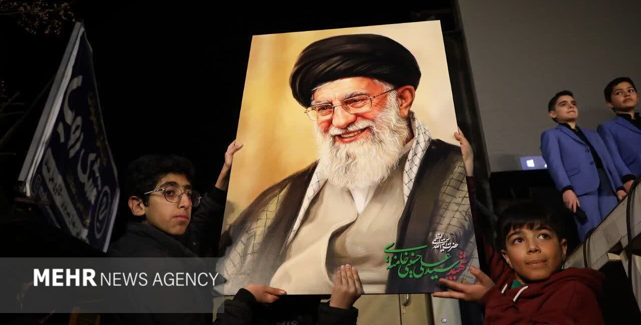 آبانِ ماندگار؛ روایتی از آخرین سفر رهبر شهید انقلاب به استان سمنان