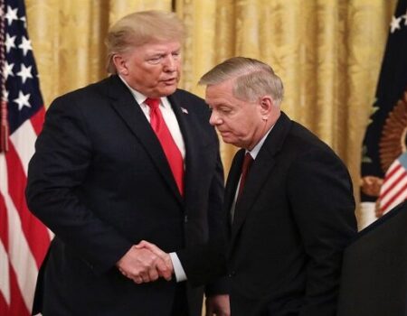 وقتی سناتور آمریکا هم آرزوی نابودی ایران را به گور برد