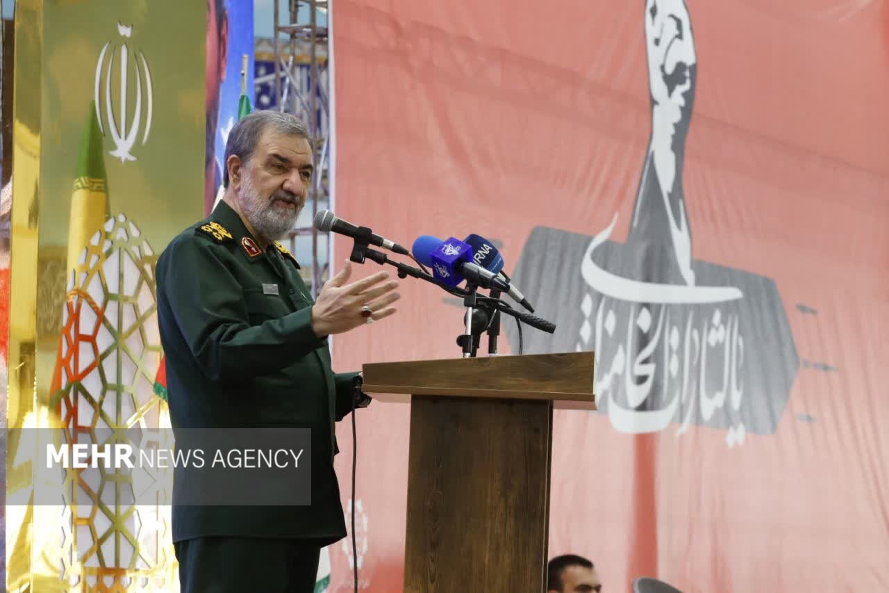 رضایی: انتقام پرونده جدید جنگ تحمیلی است؛ همراهی مردم سرمایه اصلی کشور