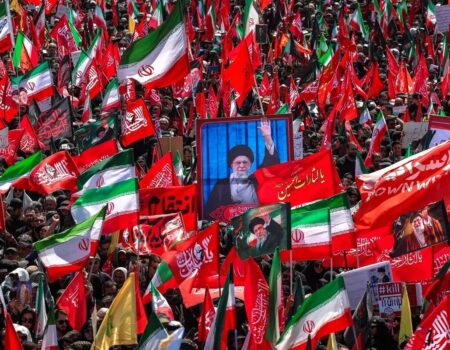 قیام  به احترام آقای شهیدمان