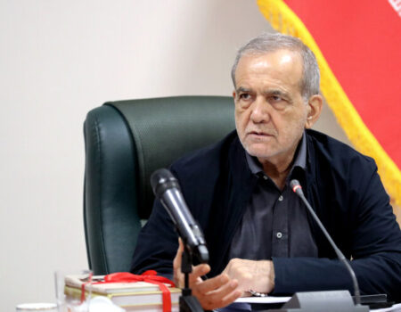 پزشکیان: اگر نتوانیم معیشت مردم را بهبود ببخشیم خدا از ما نخواهد گذشت