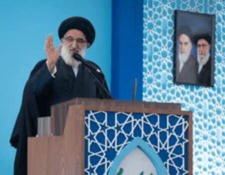 امام جمعه کرج: مسئولان هزینه ناکارآمدی خود را از جیب مردم تأمین نکنند