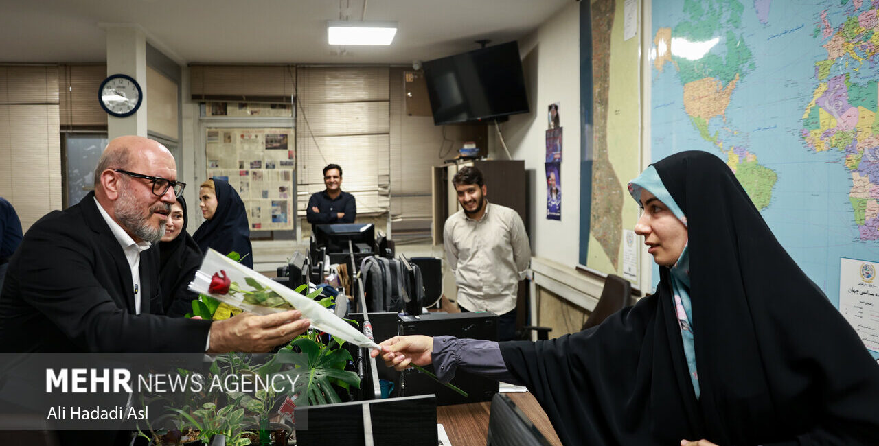 بازدید رئیس بنیاد مستضعفان از گروه رسانه‌ای مهر